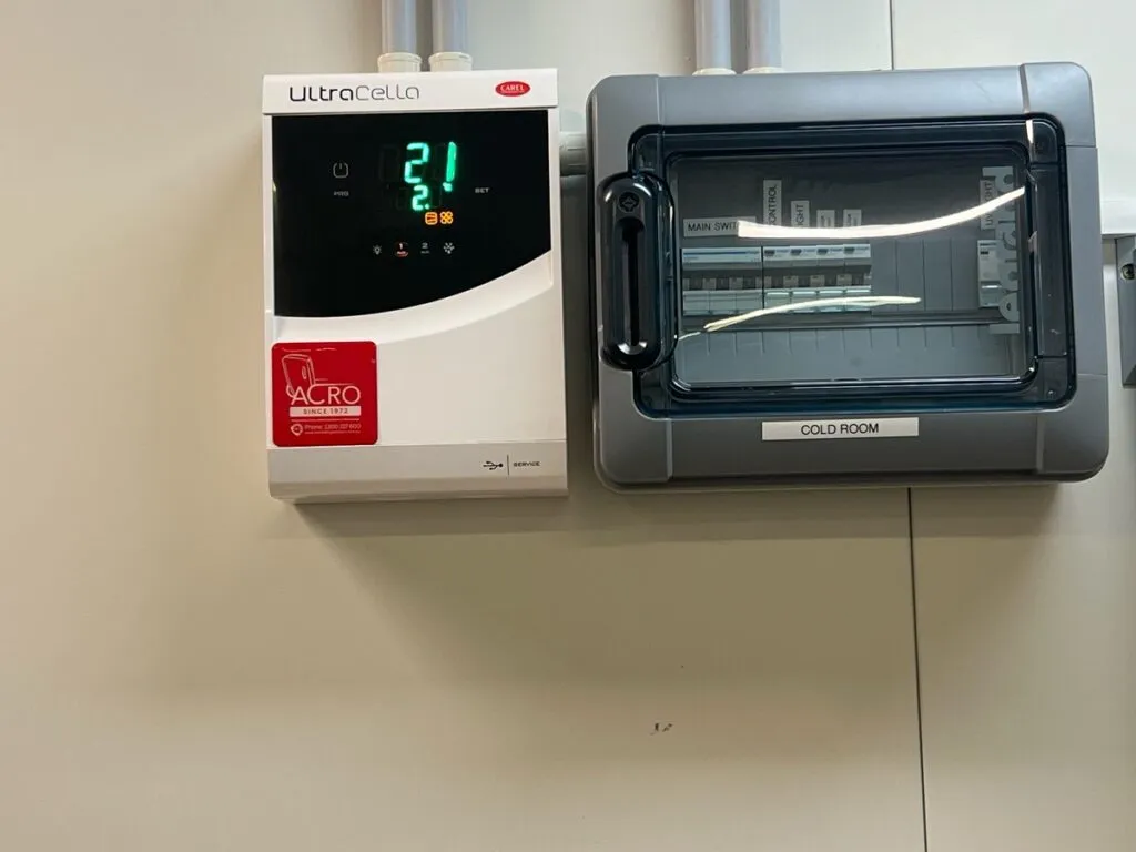 Essential Services for Commercial Kitchens: Ensuring Freshness and Hygiene with Walk-in Cool Rooms