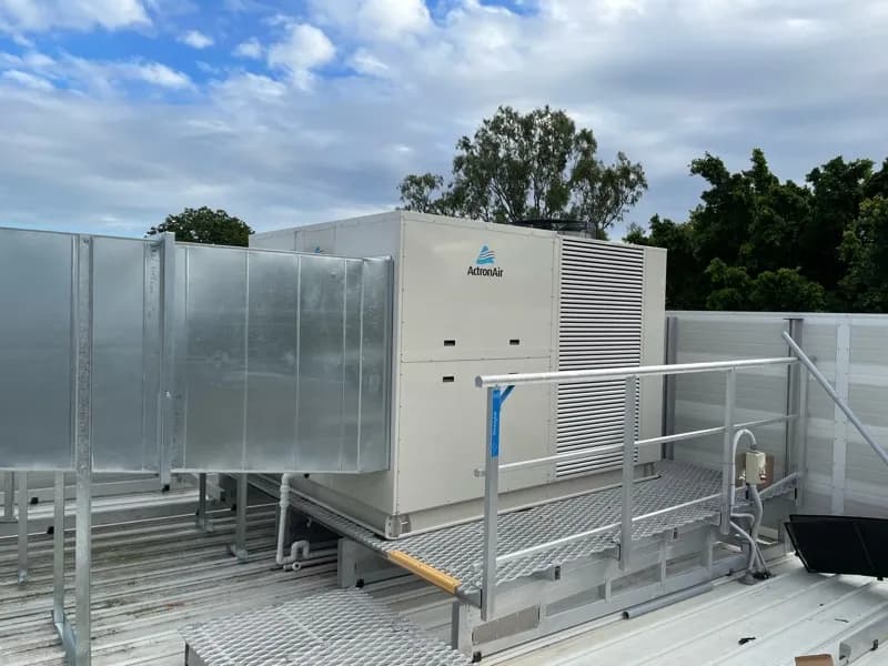 Rooftop vs Split-System: Which Commercial Air-Conditioner Fits Your Premises?