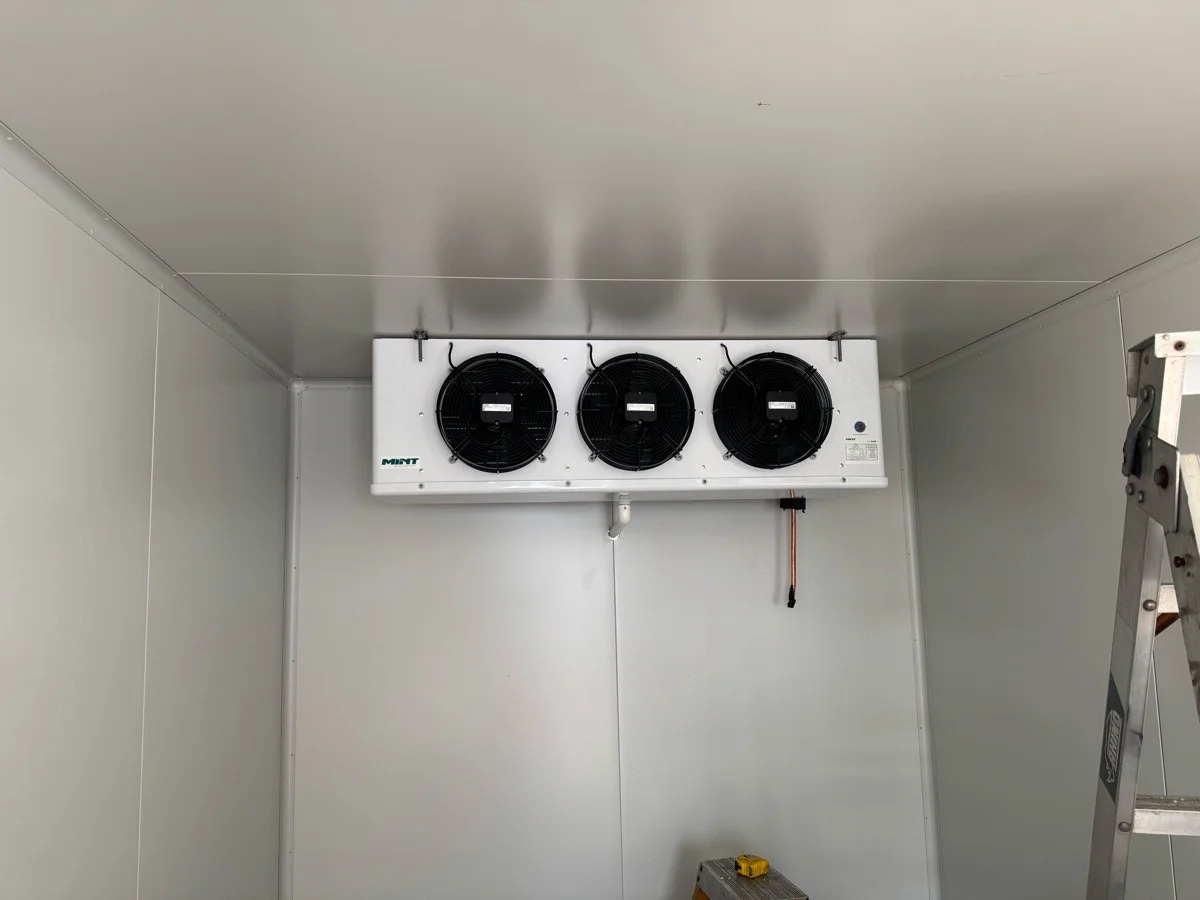 Skid-Mounted Cold Room Installation (Rapid Deployment in Live Restaurant)